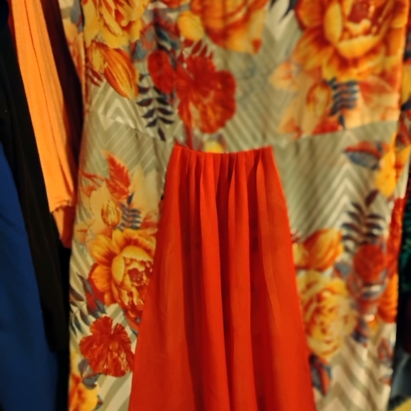 Floral Chevron Women's Top - Picture 4 of 4